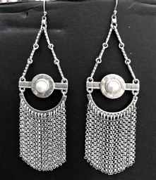Fashion earrings with faux pearl and dangle silver chains